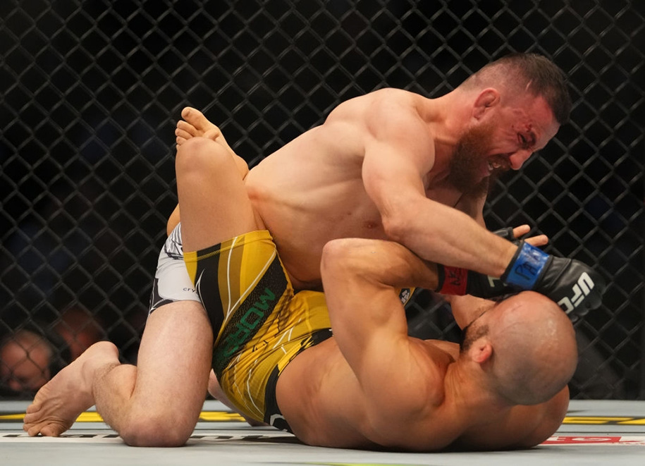 Kết quả UFC 266: Merab Dvalishvili lật kèo không tưởng trước Marlon Moraes