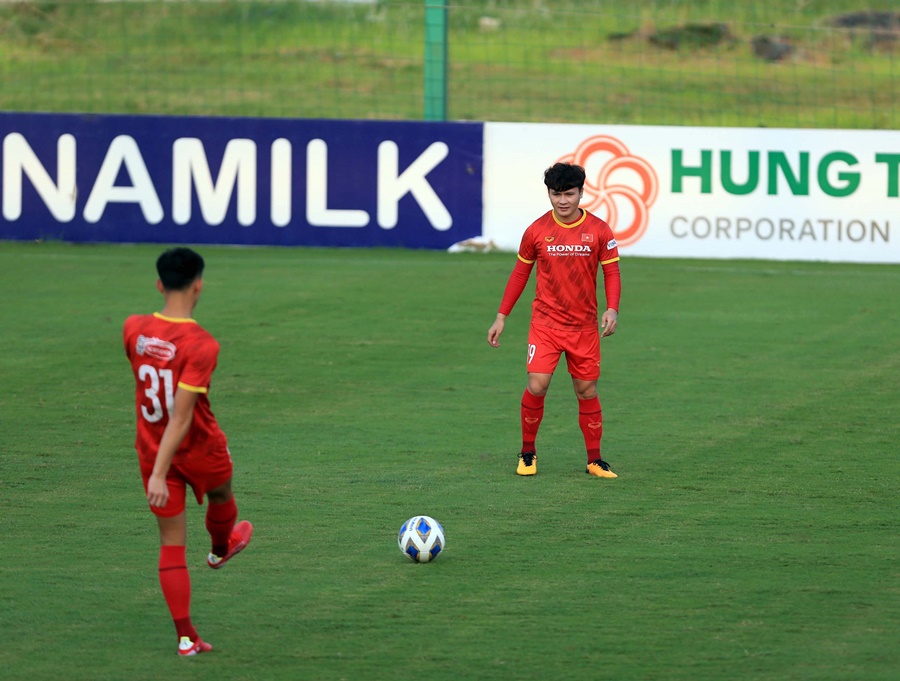 Chốt giờ thi đấu tuyển Việt Nam ở hai trận gặp Trung Quốc và Oman