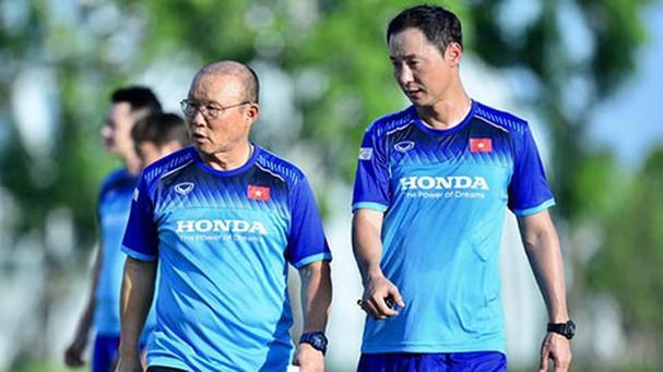 Hai trợ lý người Hàn Quốc bất ngờ chia tay U23 Việt Nam