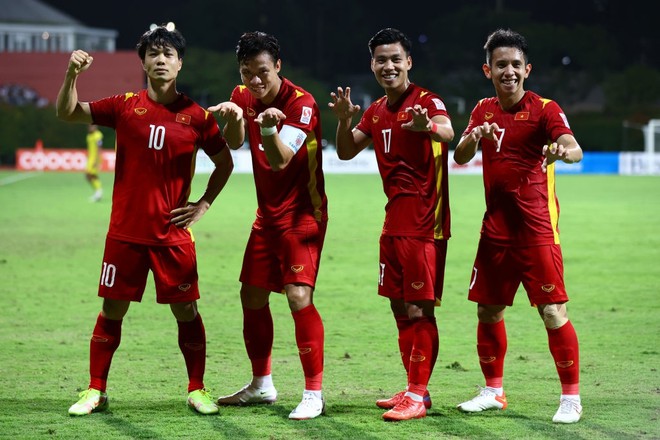 Bảng xếp hạng AFF Cup 2020: Đè bẹp Malaysia, Việt Nam chiếm ngôi đầu bảng