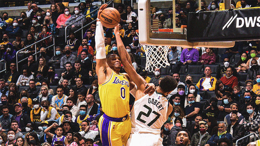 Trước bão chỉ trích, Los Angeles Lakers ngược dòng thuyết phục để thắng ngược Utah Jazz