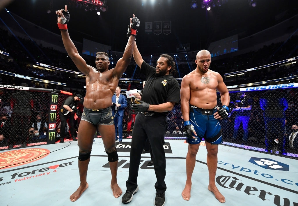 Francis Ngannou tiết lộ chấn thương dây chằng trước UFC 270: Quá nhiều thứ hỗn tạp đến với tôi