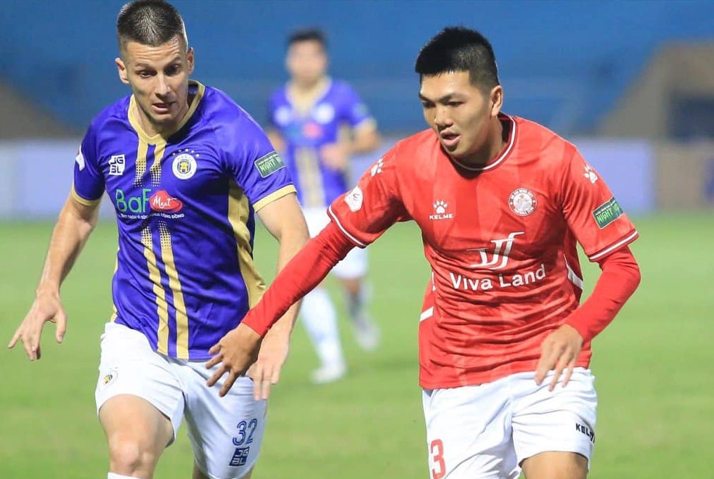 Trần Văn Kiên nhận thẻ đỏ, CLB Hà Nội “chào sân” V.League với trận hòa thất vọng