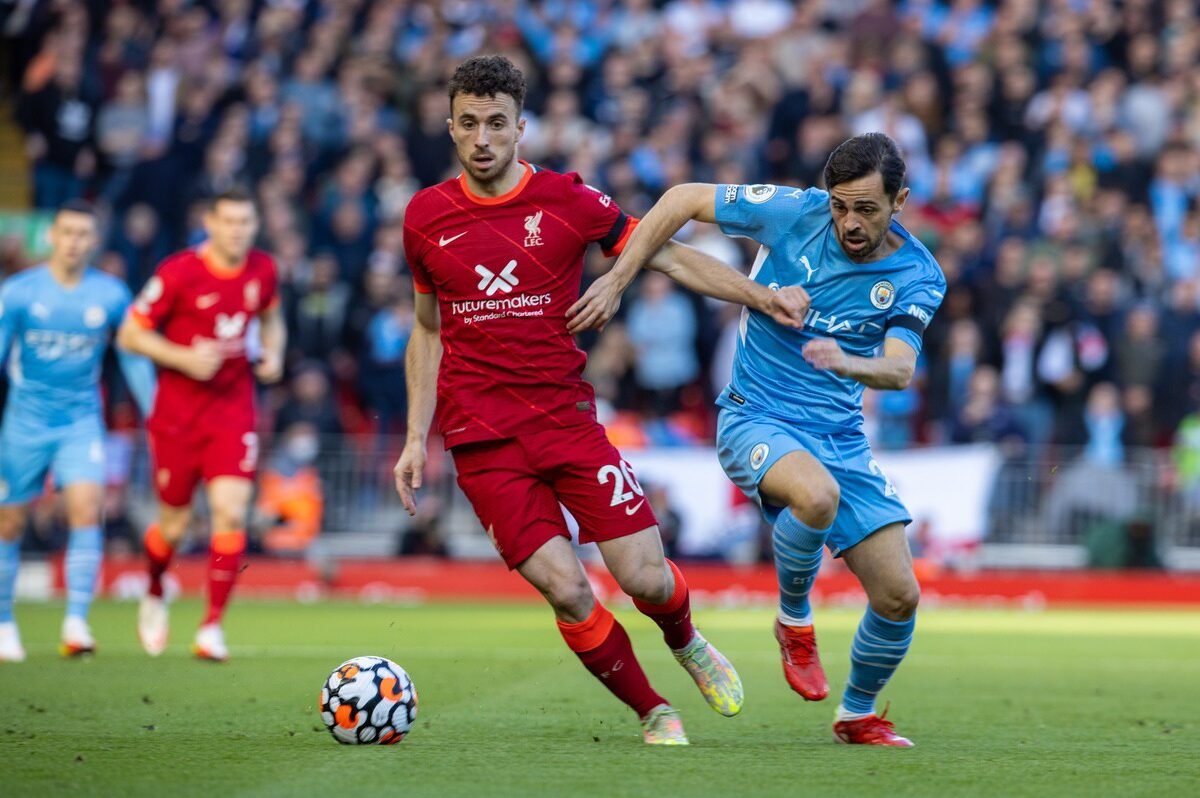 Đội hình ra sân Man City vs Liverpool: De Bruyne đối đầu Salah