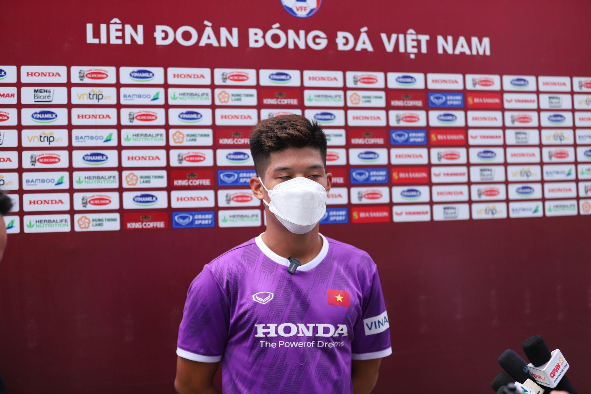 Cầu thủ trẻ nhất U23 Việt Nam bỡ ngỡ trong lần đầu lên tuyển dự SEA Games 31