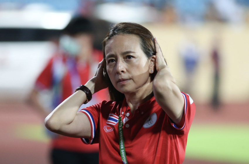 Nữ trưởng đoàn bóng đá Thái Lan – Madam Pang là ai?