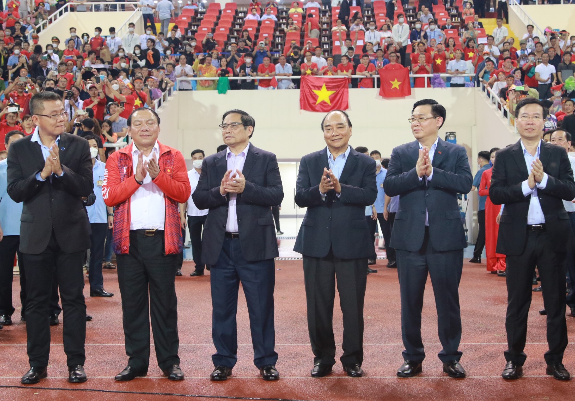 Thủ tướng chúc mừng U23 Việt Nam bảo vệ thành công HCV SEA Games 31