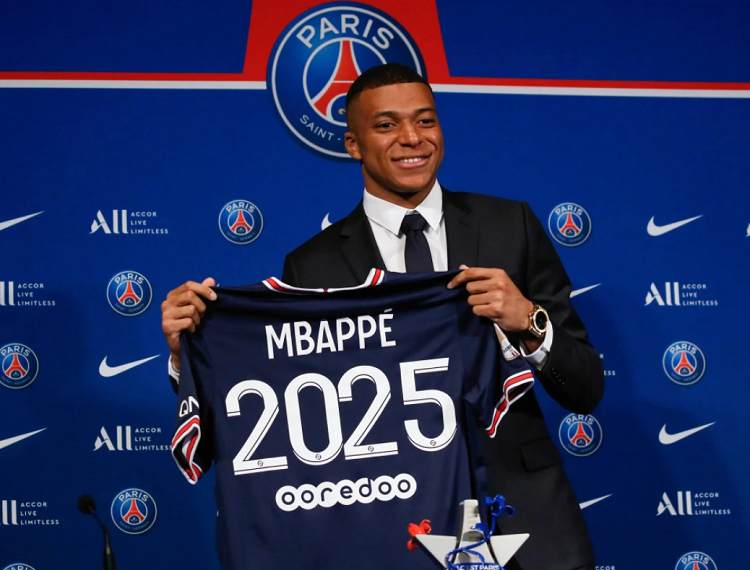 Mbappe cũng suýt chuyển đến Liverpool trước khi ở lại PSG