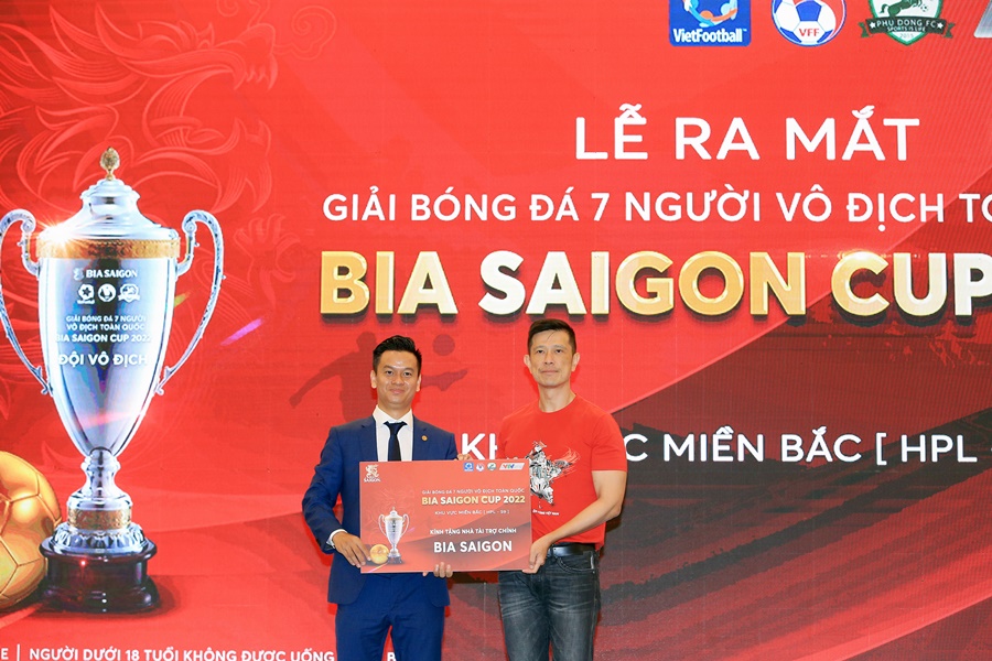 Nhâm Mạnh Dũng tham dự Giải bóng đá 7 người vô địch toàn quốc 2022