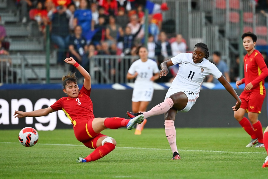 Thua 0-7, nữ Việt Nam không thể tạo bất ngờ trước Pháp