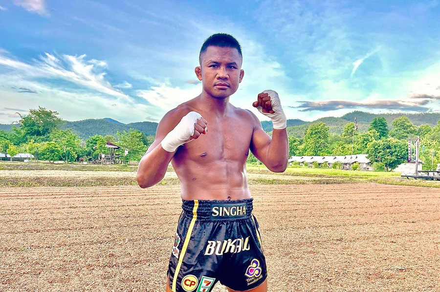 Buakaw Banchamek kí hợp đồng với giải Boxing tay trần
