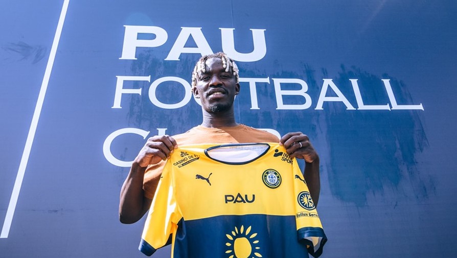 Pau FC mua thêm tiền đạo, Quang Hải càng chông chênh ở Pháp