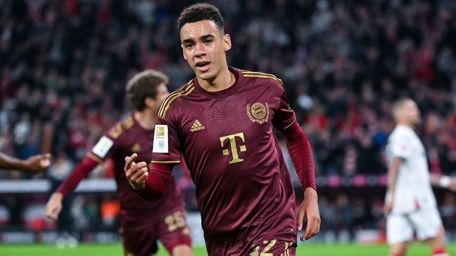 Ngôi sao 19 tuổi giúp Bayern Munich thoát khỏi khủng hoảng