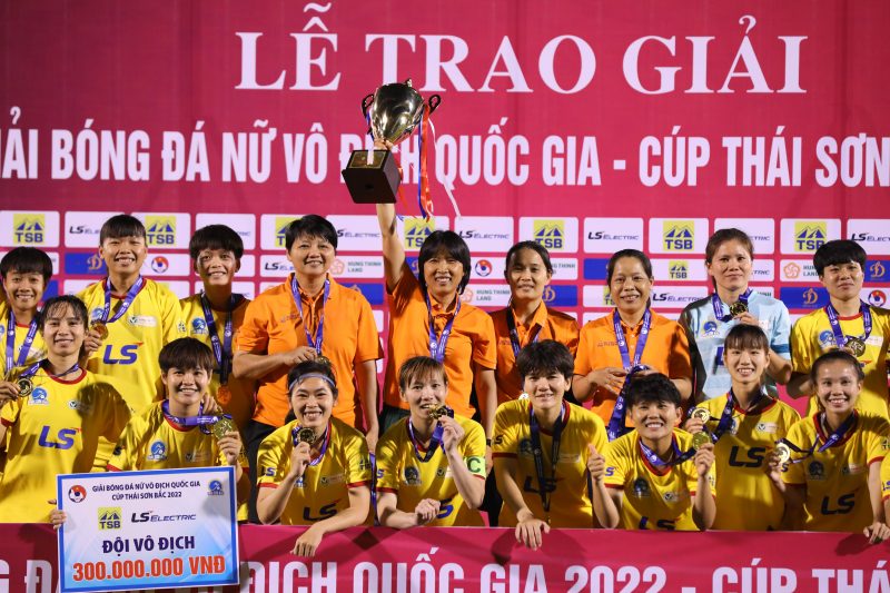 Bảo vệ chức vô địch QG, HLV Đoàn Kim Chi nói lên sự thật đau lòng bóng đá nữ Việt Nam