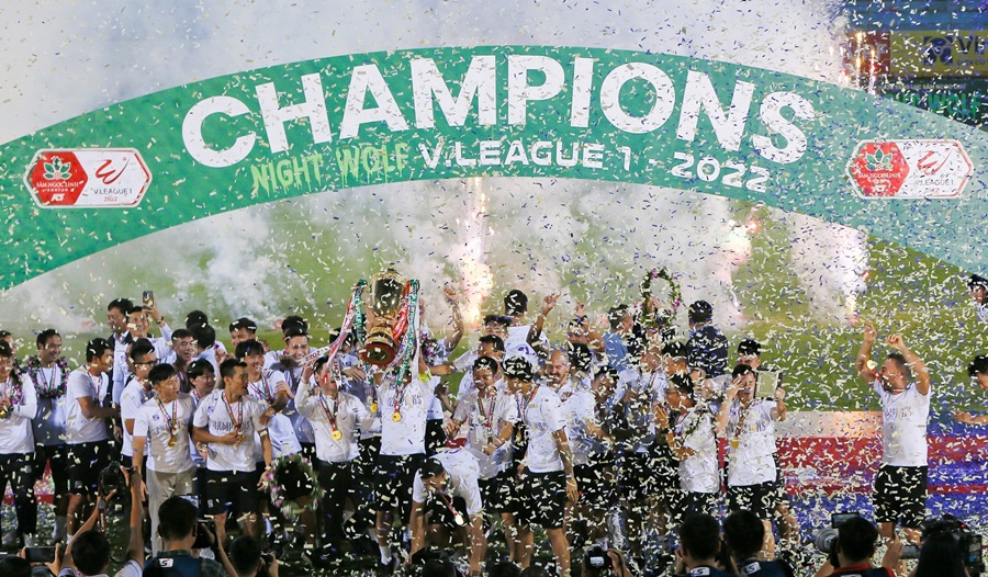 Thắng dễ Hà Tĩnh, Hà Nội lên ngôi vô địch V.League 2022