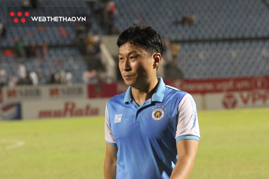 HLV Chun Jae Ho chia tay Hà Nội sau chức vô địch V.League 2022 