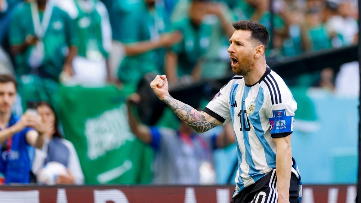 Kỷ lục ghi bàn đợi Messi ở trận cầu sinh tử Argentina - Mexico