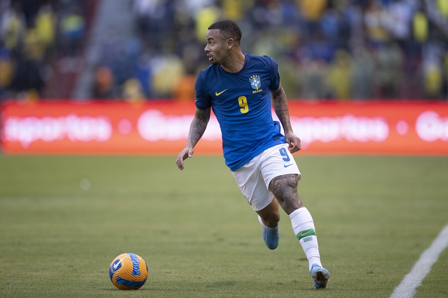 Màu áo xanh của đội tuyển Brazil ra đời như thế nào?