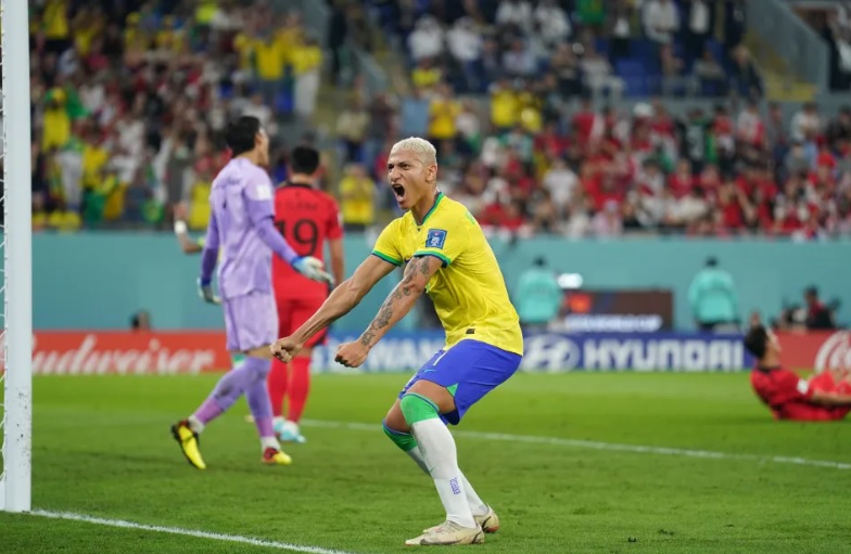 Brazil vùi dập Hàn Quốc để xác lập kỷ lục ghi bàn tại World Cup