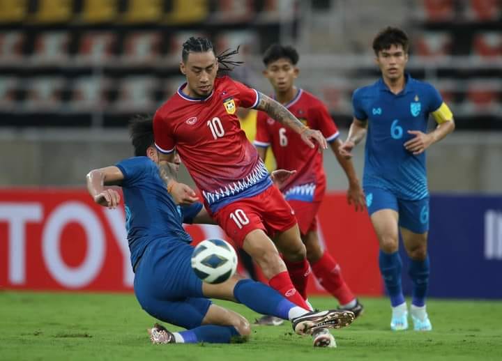 Tiền đạo từng đá Ligue 1 ghi bàn, Lào thắng U23 Thái Lan