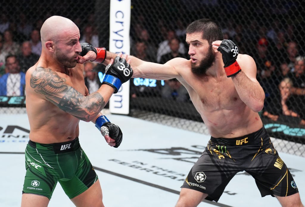 Highlight UFC 284: Islam Makhachev chiến thắng nghẹt thở Alexander Volkanovski