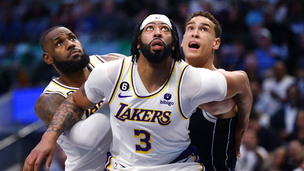 Los Angeles Lakers gặp lại đối thủ nhiều duyên nợ là Dallas Mavericks