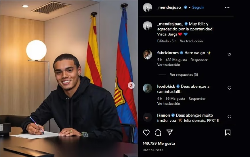 Con trai của Ronaldinho vừa ký hợp đồng với Barca là ai?