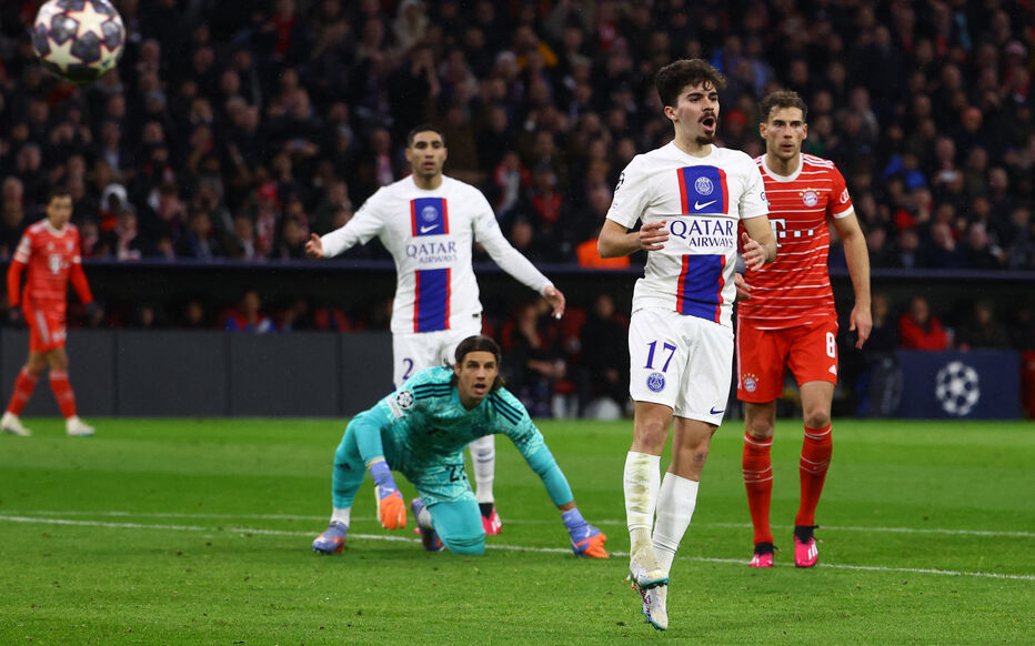 Bayern loại PSG ở Champions League sau pha cứu thua thần kỳ trên vạch vôi