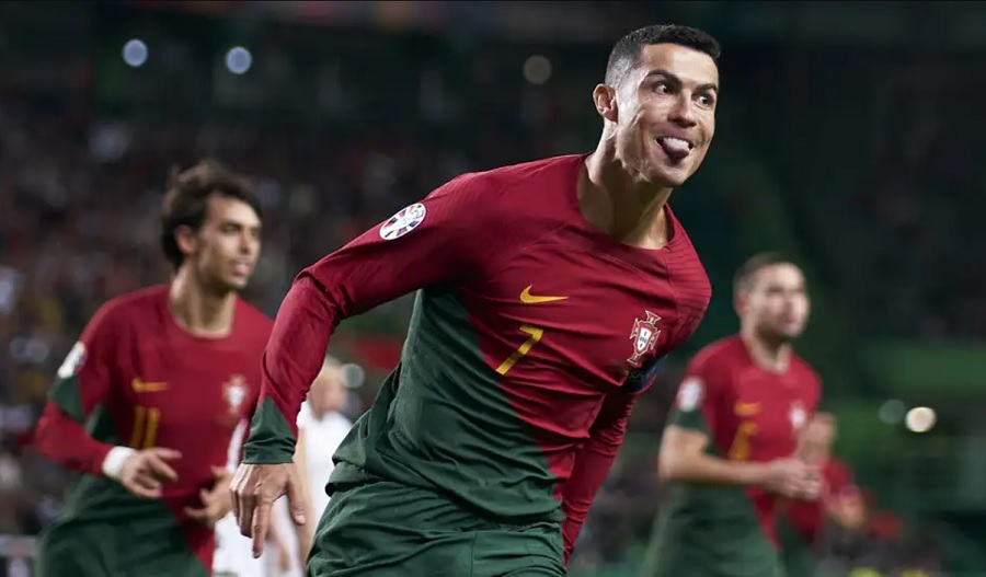 Ronaldo lập 2 kỷ lục khi Bồ Đào Nha thắng đậm ở Vòng loại Euro 2024