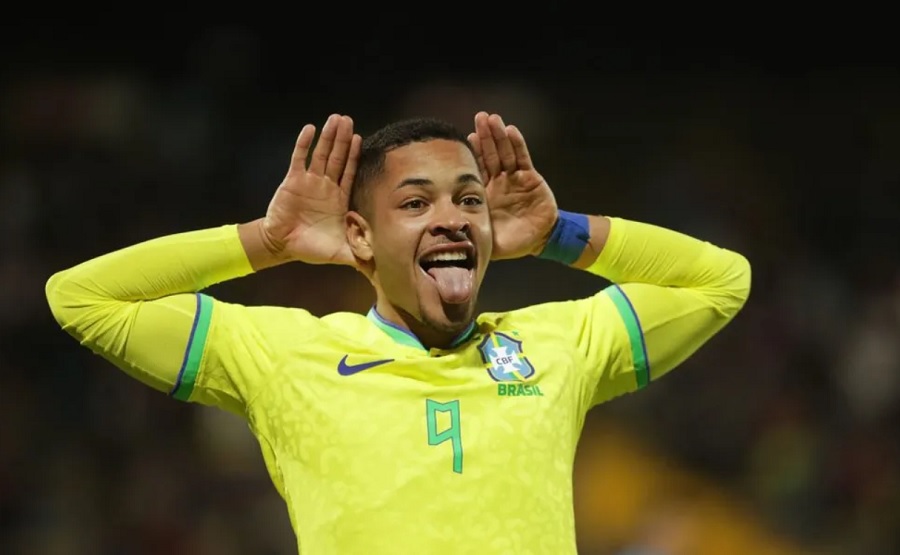 Tuyển Brazil sẽ chứng kiến cầu thủ trẻ nhất ra mắt kể từ Ronaldo