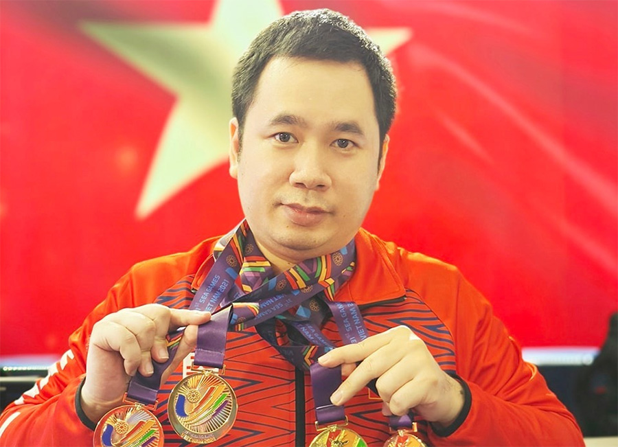 HLV trưởng Esports Việt Nam bị gạch tên khỏi danh sách dự SEA Games 32?