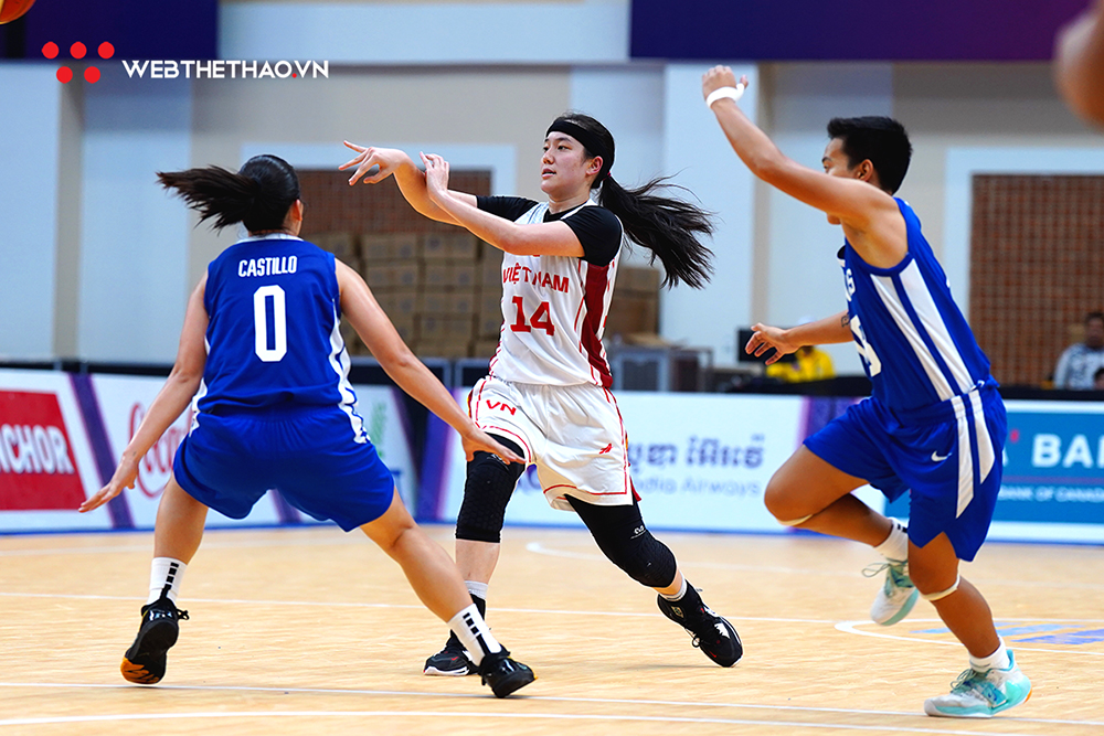 Bất lực vì cơn mưa 3 điểm, đội tuyển bóng rổ nữ Việt Nam gục ngã trước Philippines