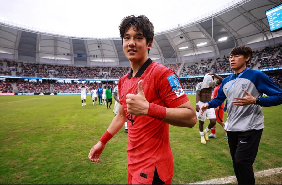 Người hùng giải U20 thế giới của Hàn Quốc mới chỉ chơi bóng ở… trường đại học