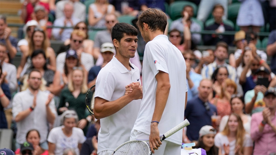 Lịch thi đấu Wimbledon 2023 mới nhất ngày 8/7: Alcaraz và Medvedev bước tiếp vào vòng 4?
