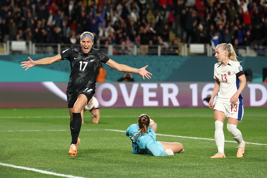 4 đường chuyền tạo nên bàn thắng đầu tiên ở World Cup nữ 2023