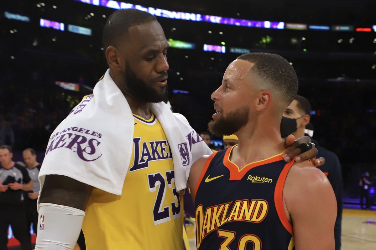 Stephen Curry thừa nhận "mối quan hệ phức tạp" với LeBron James