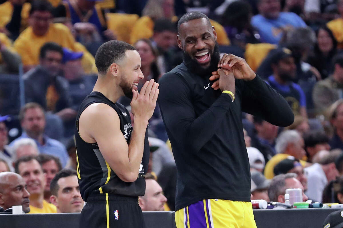 Stephen Curry thừa nhận "mối quan hệ phức tạp" với LeBron James