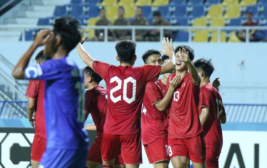 U23 Philippines sử dụng “bí kíp” ném biên của Indonesia, vẫn thất bại trước U23 Việt Nam