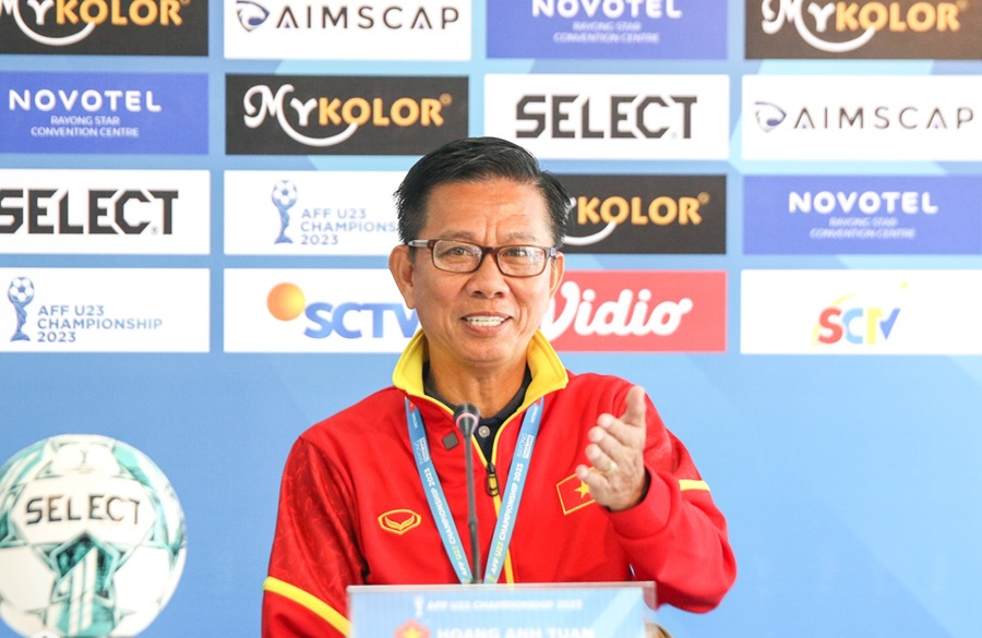 HLV Hoàng Anh Tuấn: “U23 Indonesia là đội bóng mạnh nhưng U23 Việt Nam không lo sợ”