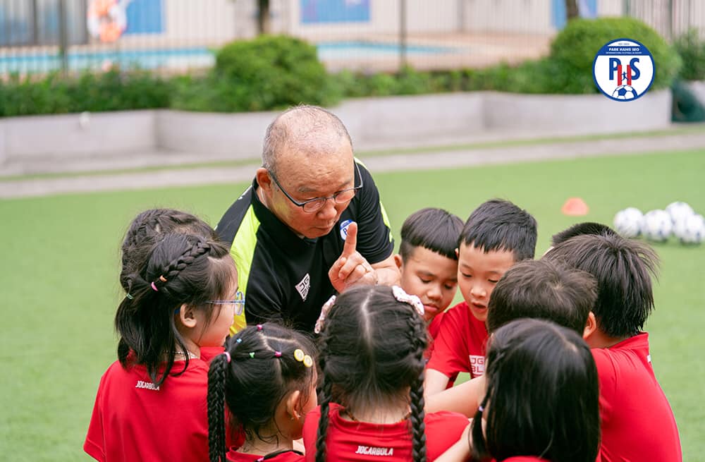 HLV Park Hang Seo mở học viện, hy vọng tạo gốc rễ phát triển cho bóng đá Việt Nam