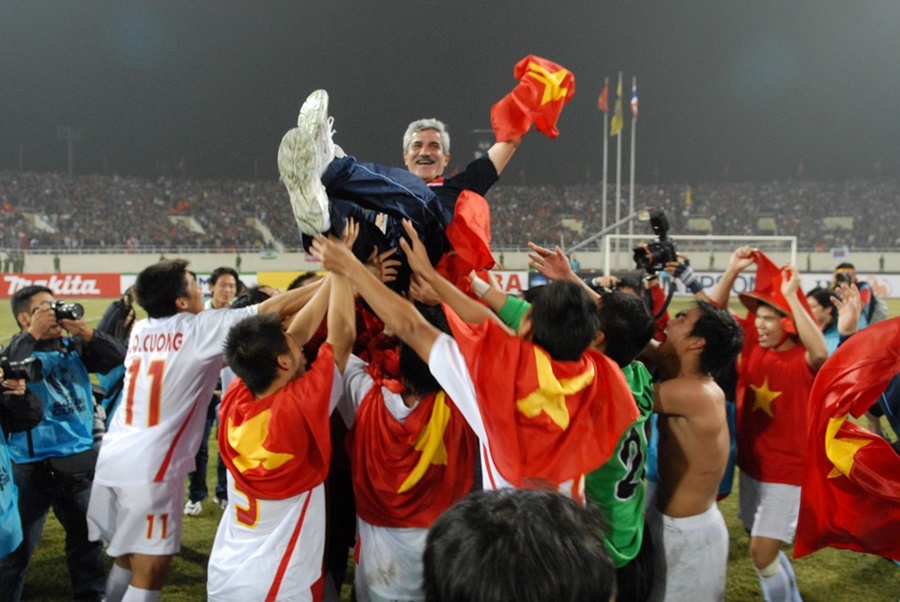 Cách mua vé xem HLV Calisto cùng dàn sao vô địch AFF Cup 2008 tái xuất trên sân Thống Nhất