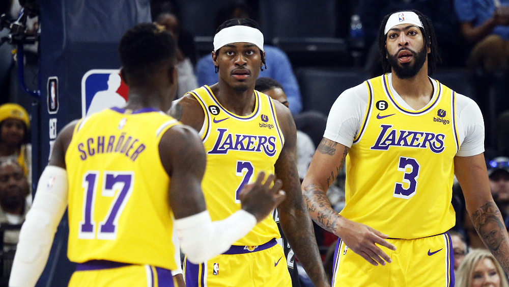 LA Lakers tiếp tục mùa chuyển nhượng bận rộn, trói chân chuyên gia phòng ngự 24 tuổi