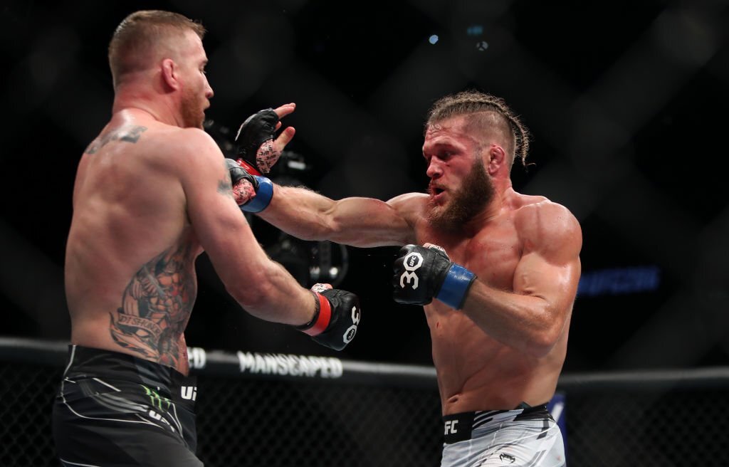 UFC Fight Night 228: Rafael Fiziev và bài học “nhớ đời” từ trận thua Justin Gaethje