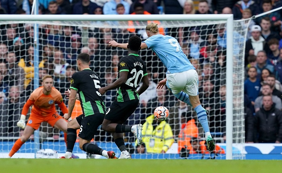 Haaland chấm dứt thời gian “tịt ngòi” dài khó tin với Man City