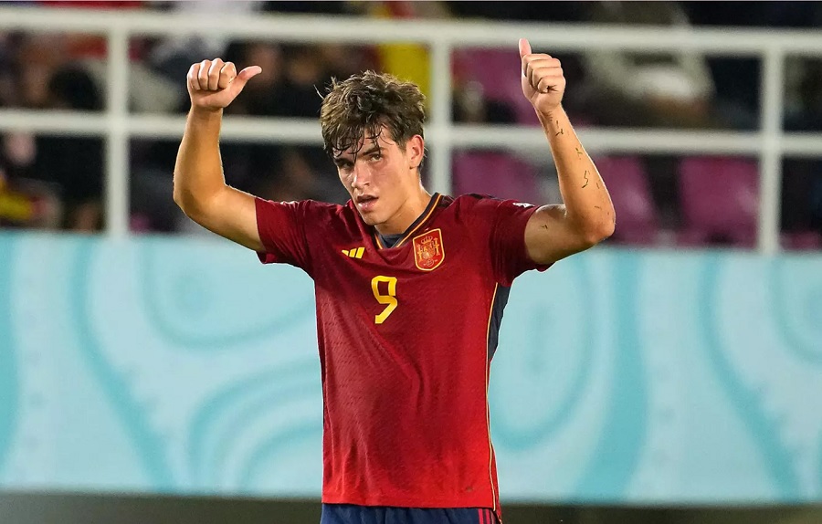 Thực tế phũ phàng của Marc Guiu tại Barca khi trở về từ giải U17 thế giới
