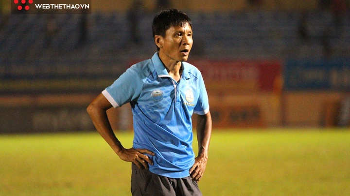 HLV Võ Đình Tân xin nghỉ, V.League có đến 4 đội “thay tướng giữa đường”