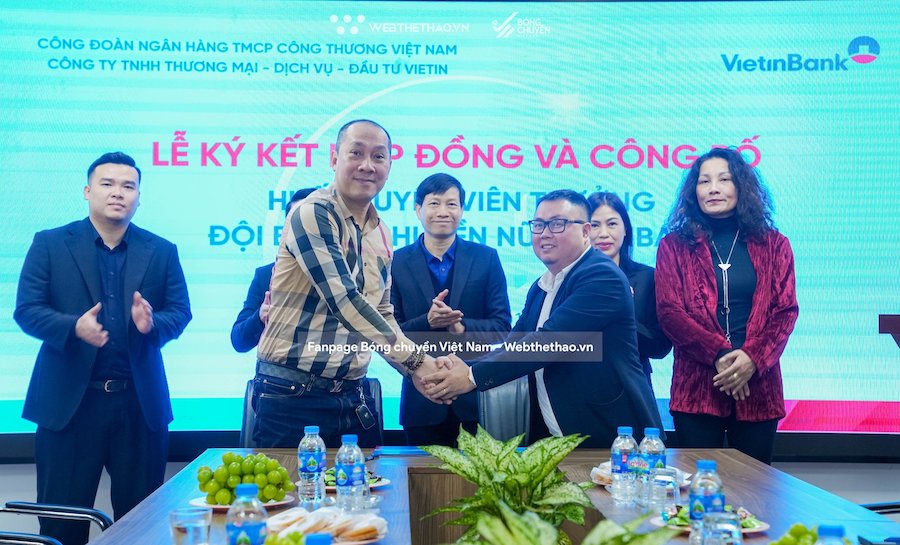 HLV tuyển bóng chuyền nữ quốc gia Nguyễn Tuấn Kiệt hoàn tất màn tái xuất trong mơ với Vietinbank