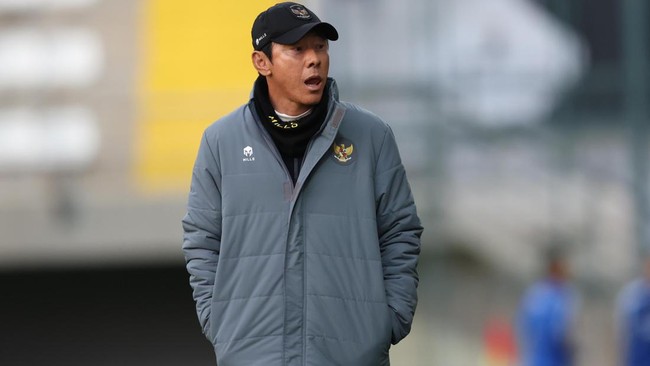 HLV Shin Tae Yong có động thái giống Troussier trước đại chiến Indonesia vs Việt Nam