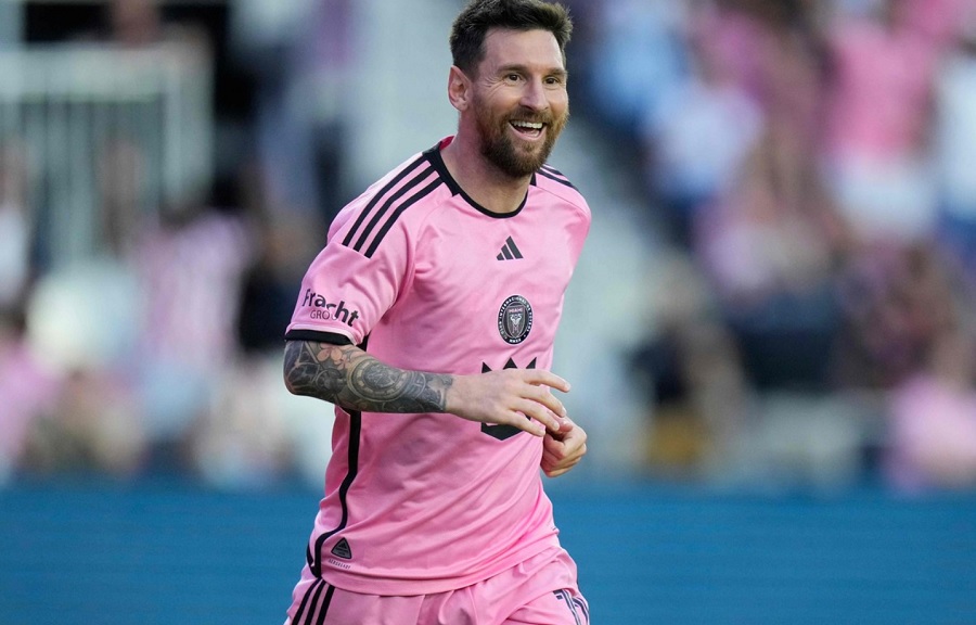 Messi ghi một trong những bàn thắng độc đáo nhất sự nghiệp
