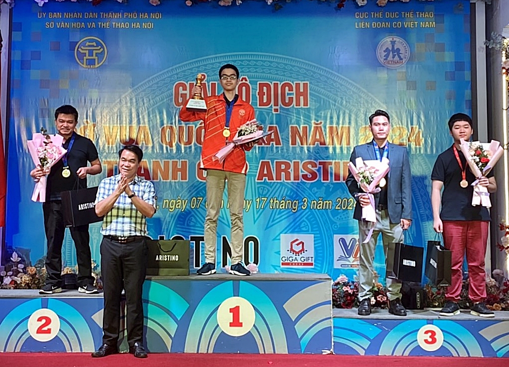 Bành Gia Huy vô địch quốc gia cờ tiêu chuẩn ở độ tuổi trẻ hơn Lê Quang Liêm